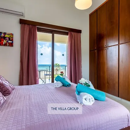 Villa 382 *