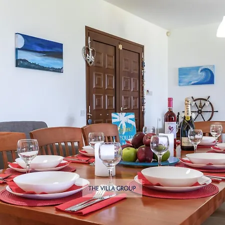 Villa 382